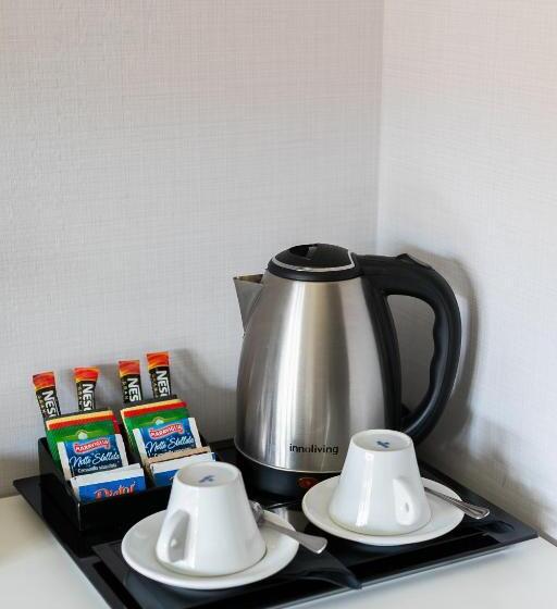 Camera Superiore Vista Città, La Rovere