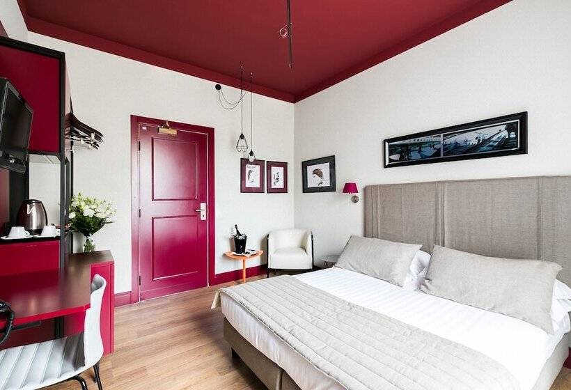 Camera Deluxe, La Rovere