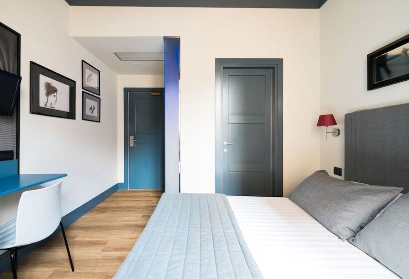 Camera Deluxe, La Rovere