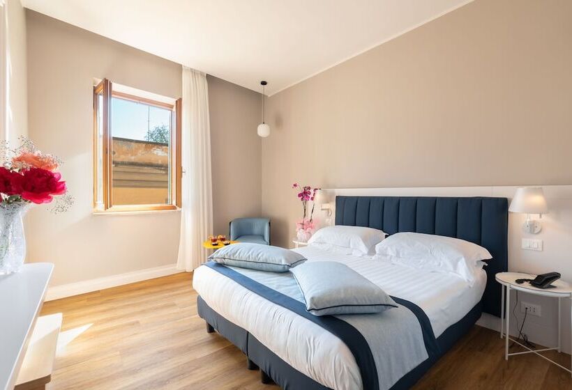 Camera Deluxe, La Rovere