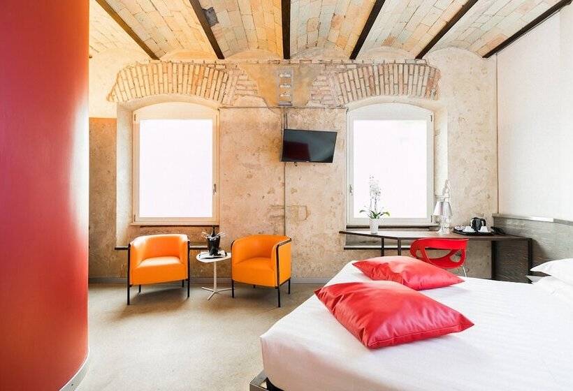 Camera Comfort, La Rovere