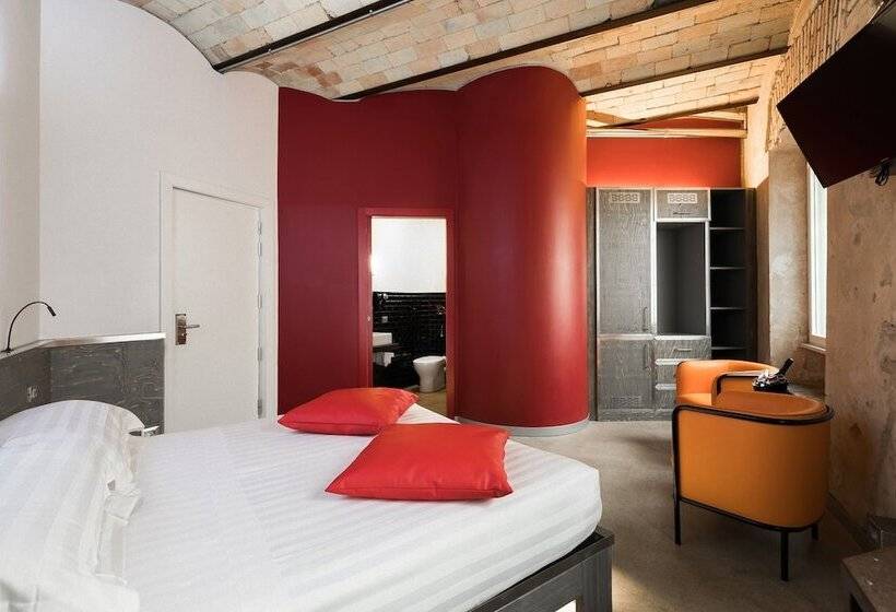 Camera Comfort, La Rovere