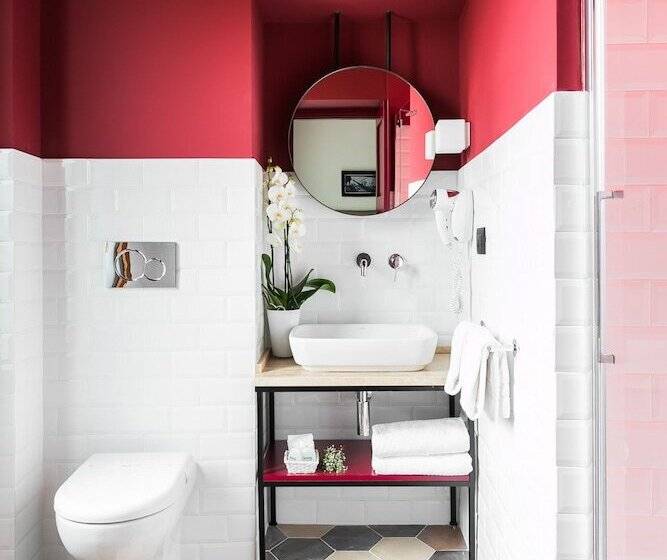 Camera Deluxe, La Rovere