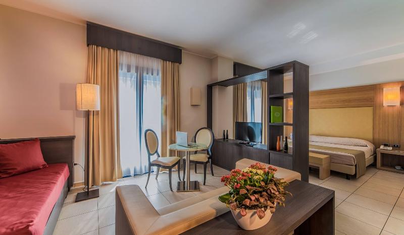 小型套房带阳台, Lu  Hotel Carbonia