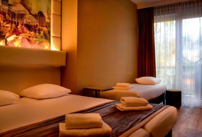 חדר סטנדרט לשלושה, Mosaic City Centre