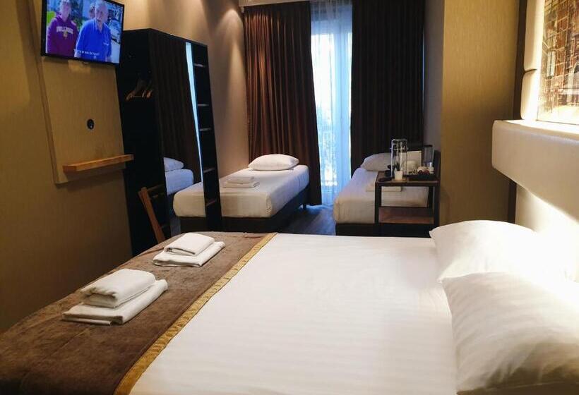 חדר סטנדרט לארבעה, Mosaic City Centre