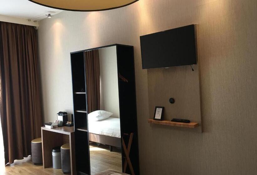 חדר דלוקס עם מרפסת, Mosaic City Centre