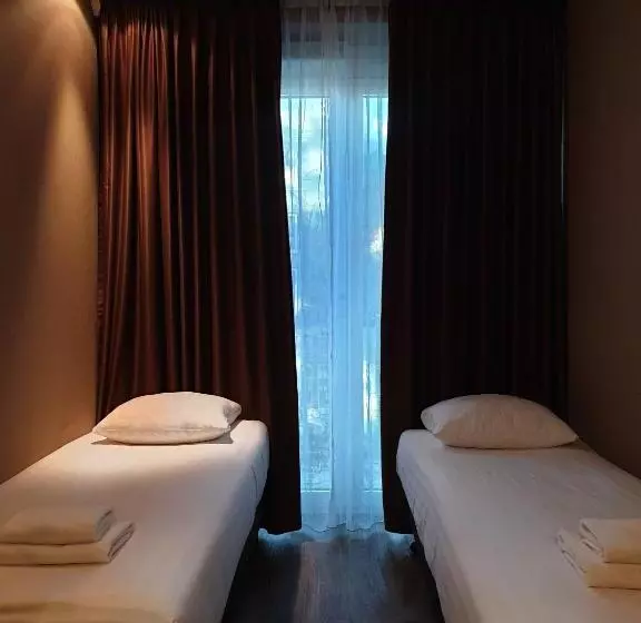 اتاق استاندارد چهار تخته, Mosaic City Centre