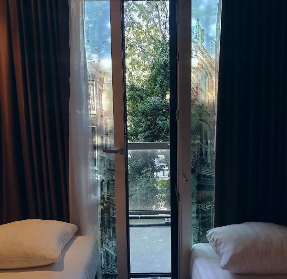 חדר סטנדרט לארבעה, Mosaic City Centre