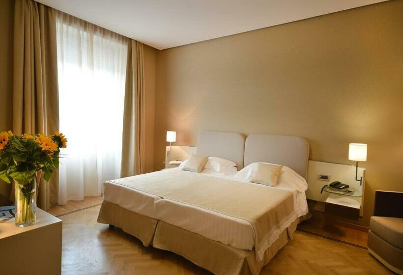 スーペリアトリプルルーム, Palazzo Esedra