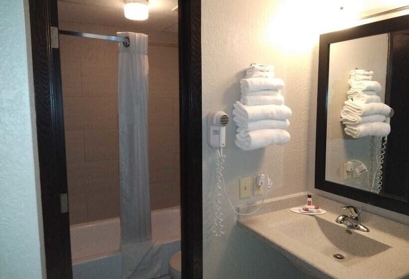 디럭스 스튜디오, Super 8 By Wyndham Glenwood