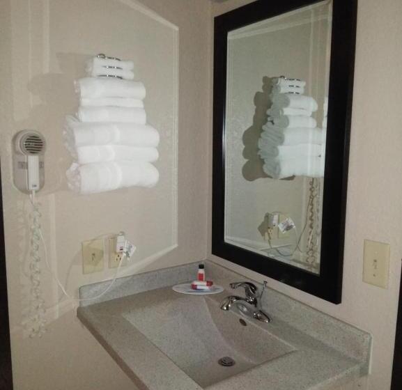 디럭스 스튜디오, Super 8 By Wyndham Glenwood