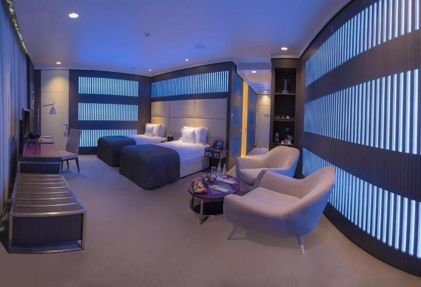 اتاق لوکس, The Torch Doha