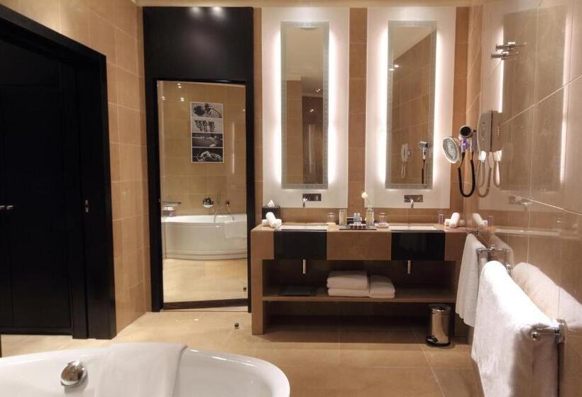 سوییت جونیور, The Torch Doha