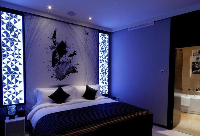 سوییت جونیور, The Torch Doha