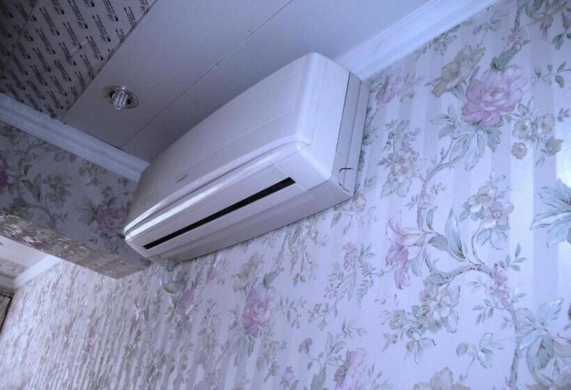 Economy Triple Room, Kowloon Youth Village Tsim Sha Tsui 九龙青年公寓