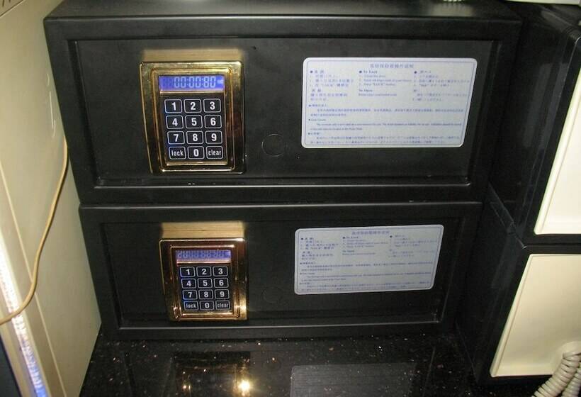 Economy Quadruple Room, Kowloon Youth Village Tsim Sha Tsui 九龙青年公寓