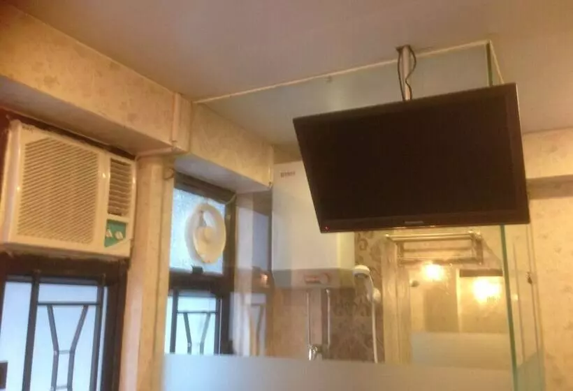 اتاق اکونومی یک تخته, Kowloon Youth Village Tsim Sha Tsui 九龙青年公寓