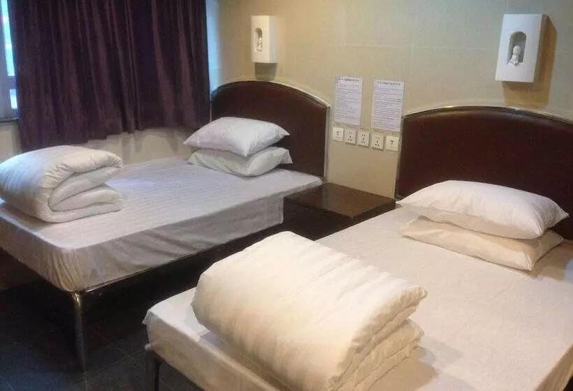 Economy Triple Room, Kowloon Youth Village Tsim Sha Tsui 九龙青年公寓