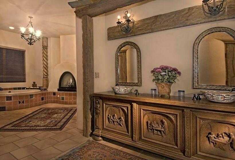 اتاق استاندارد با تخت بزرگ, Adobe Grand Villas