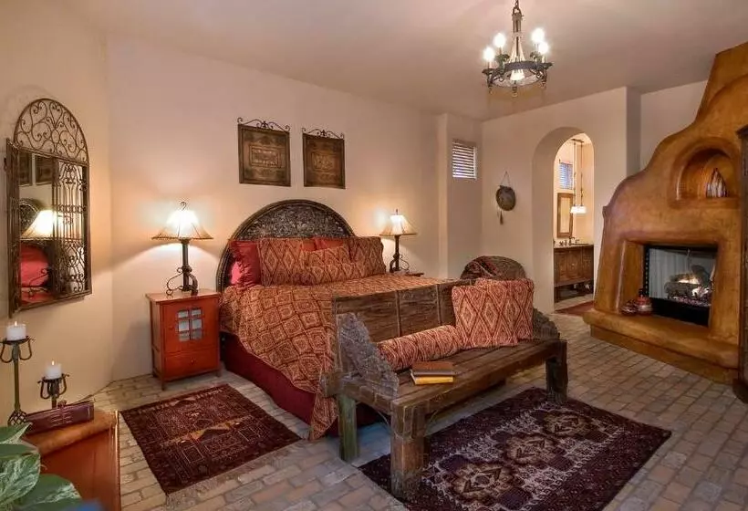 Standard Room King Size Bed