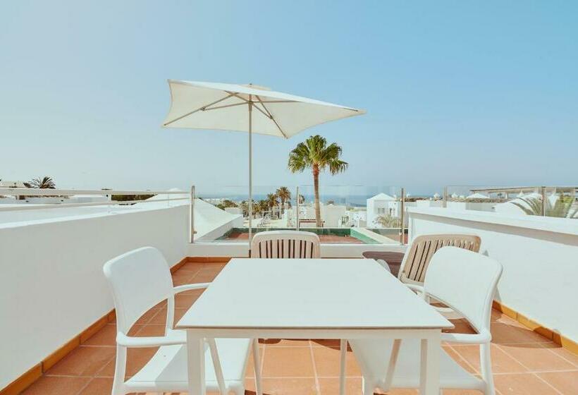 شقة غرفة واحدة, Gloria Izaro Club