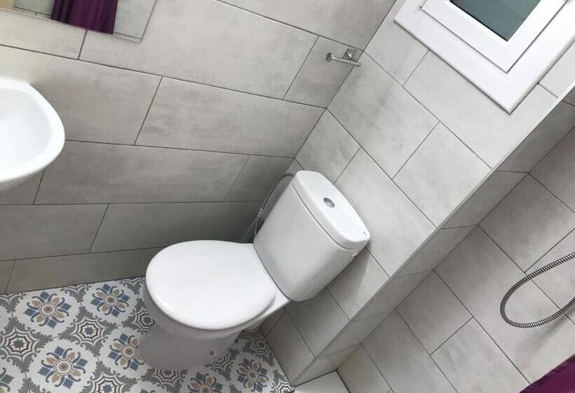 اتاق استاندارد, Hostal Radio Barcelona