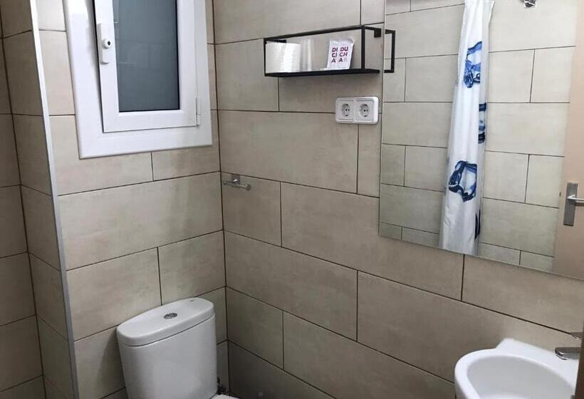 Номер Стандарт, Hostal Radio Barcelona