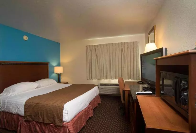 キングサイズベッドのスタンダードルーム, Americas Best Value Inn Lincoln Airport