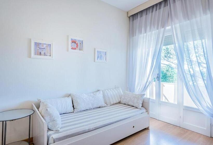 غرفة عائلية, Andreaneri