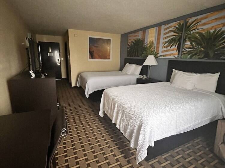 חדר סטנדרט שתי מיטות זוגיות, Days Inn By Wyndham Mauldin/greenville