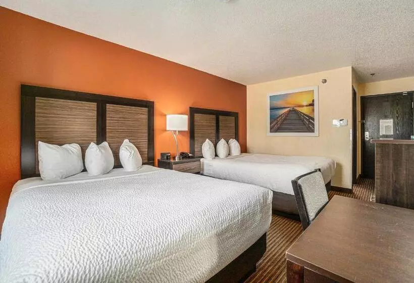 اتاق استاندارد, Days Inn & Suites By Wyndham Traverse City
