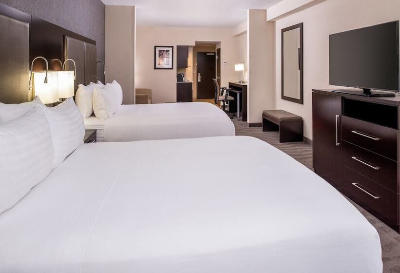 适合残疾人士使用的套间, Holiday Inn Express & Suites Monroe, An Ihg