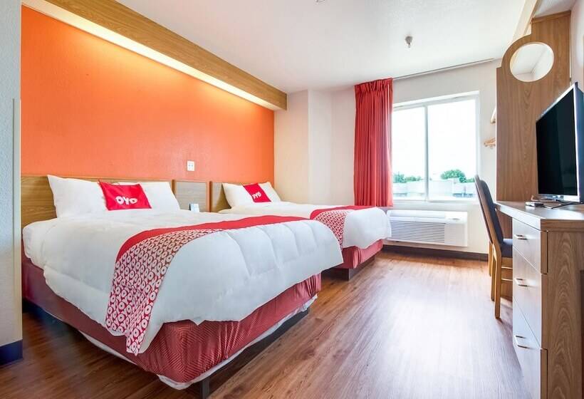 带2个双人床的标准工作室, Markle In I69