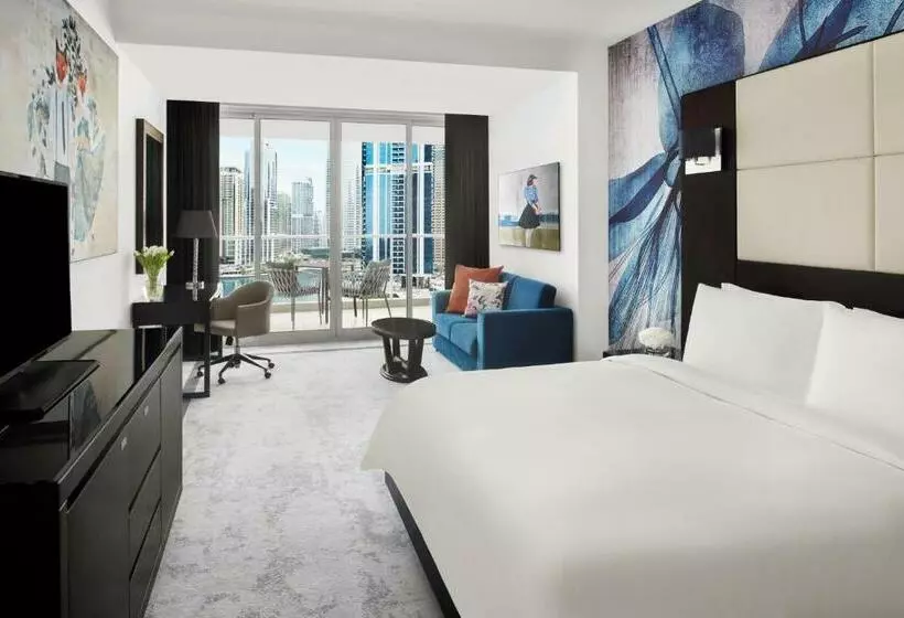 Club-juniorsviitti, Mövenpick Hotel Jumeirah Lakes Towers Dubai