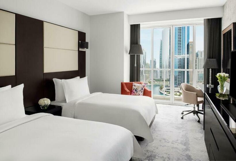 Номер Superior, Mövenpick Hotel Jumeirah Lakes Towers Dubai