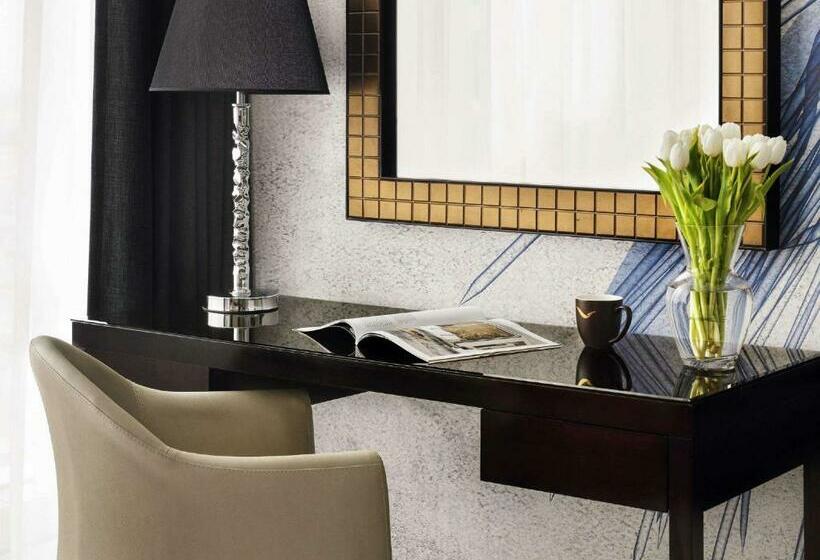 اتاق سوپریور با تخت بزرگ, Mövenpick Hotel Jumeirah Lakes Towers Dubai