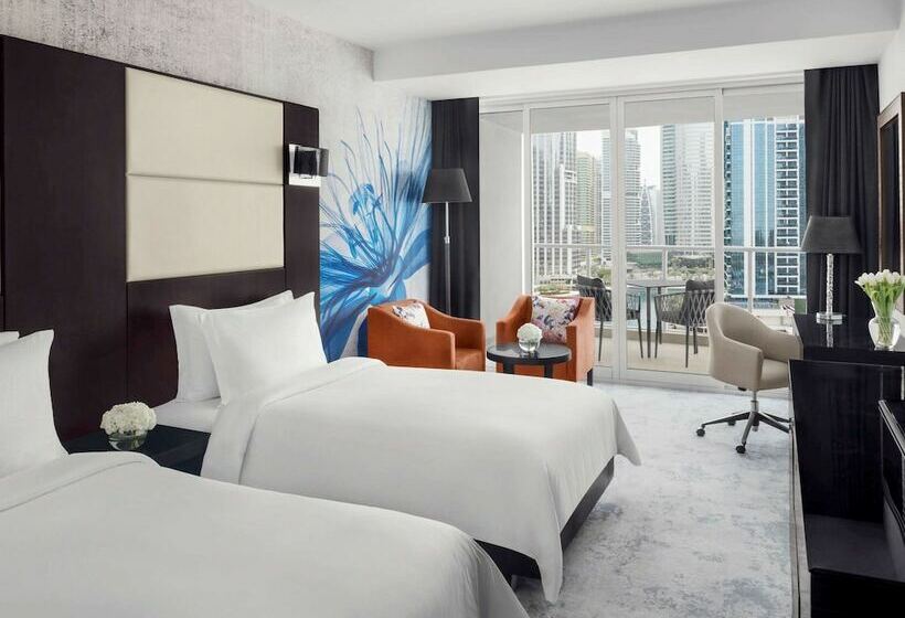 سوئیت پریمیوم, Mövenpick Hotel Jumeirah Lakes Towers Dubai