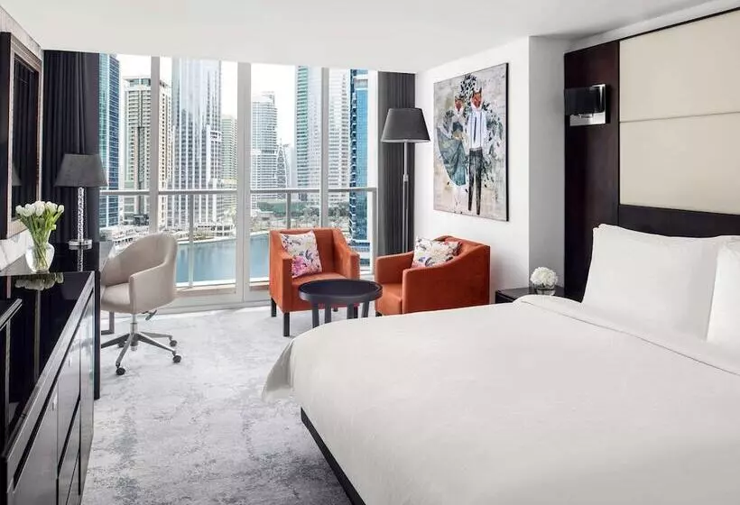 Superior room with lake view, Mövenpick Hotel Jumeirah Lakes Towers Dubai