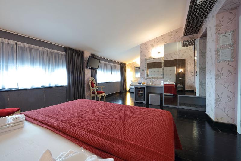 جناح, Relax Roma Nord