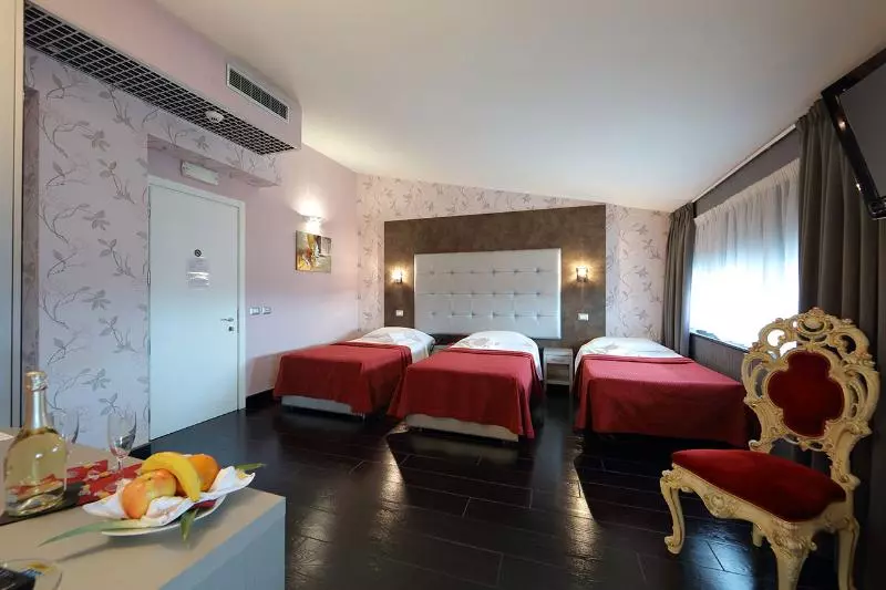 Camera Tripla Standard, Relax Roma Nord