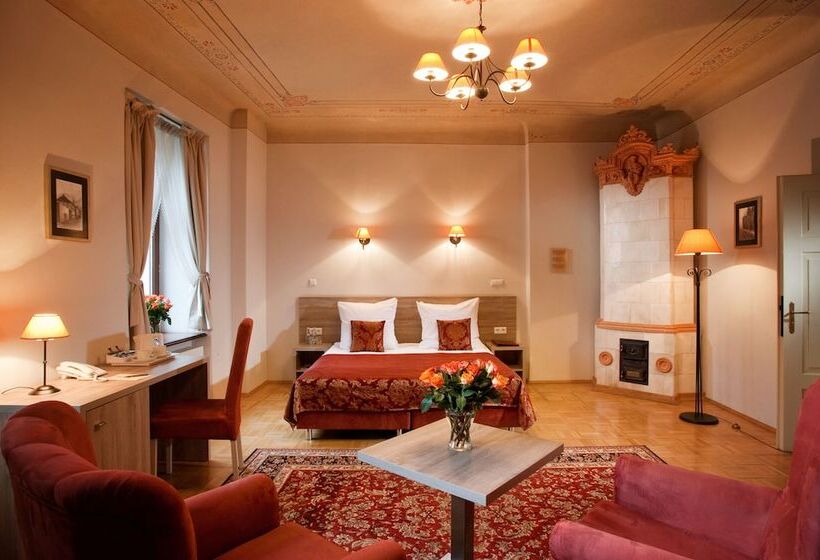 スタンダードルーム, Santi