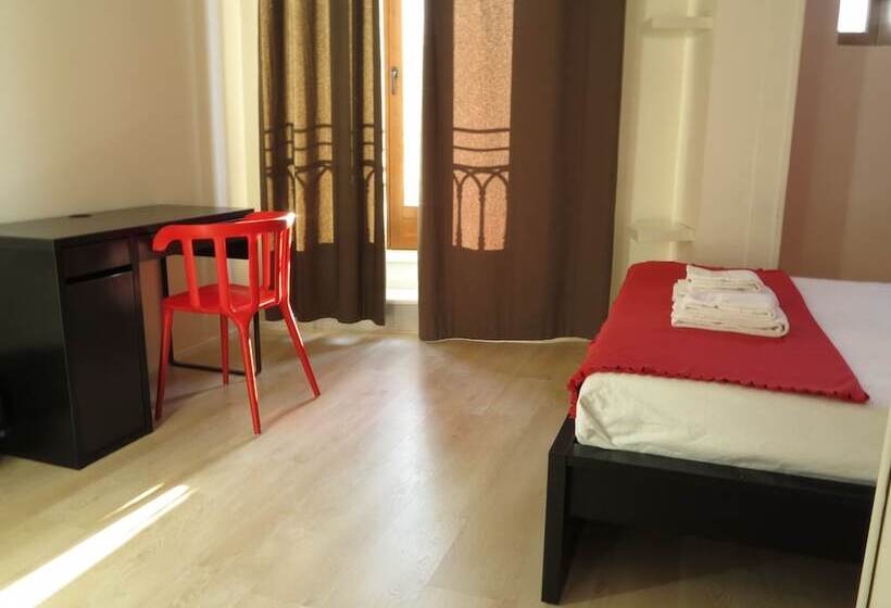 اتاق استاندارد, Hulot B&b Valencia