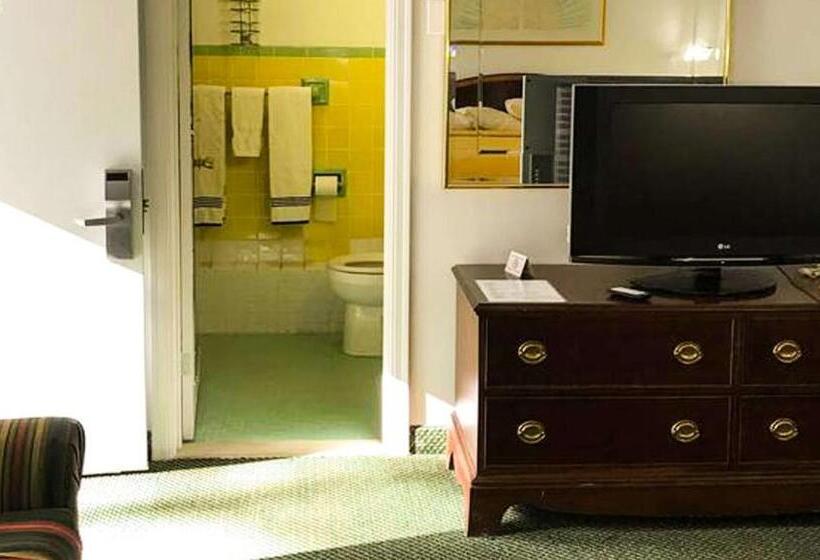 Номер Стандарт, Relax Inn Altoona