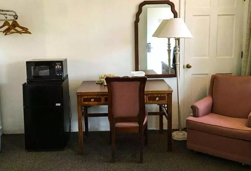 キングサイズベッドのスタンダードルーム, Relax Inn Altoona