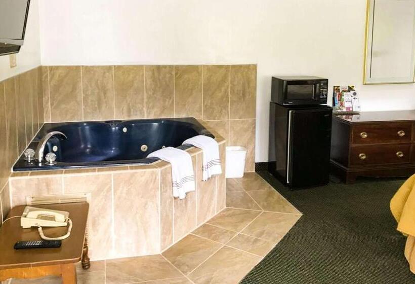 جناح سرير كينج, Relax Inn Altoona