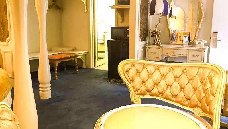 جناح مزود بجاكوزى, Relax Inn Altoona