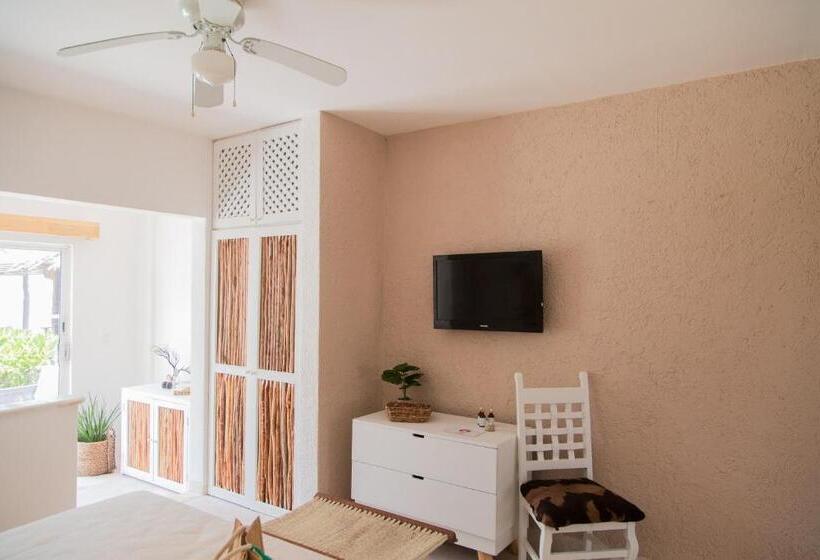 اتاق استاندارد با تخت بزرگ, Pavoreal Beach Resort Tulum