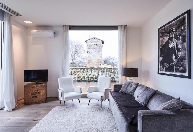 سوییت, Riva Lofts Florence