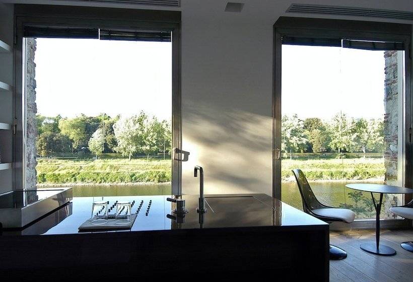 سوییت, Riva Lofts Florence